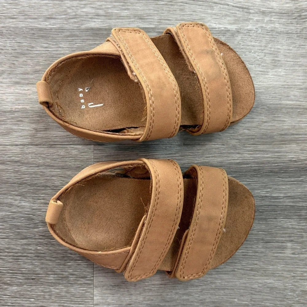 Baby GAP tan baby sandals
